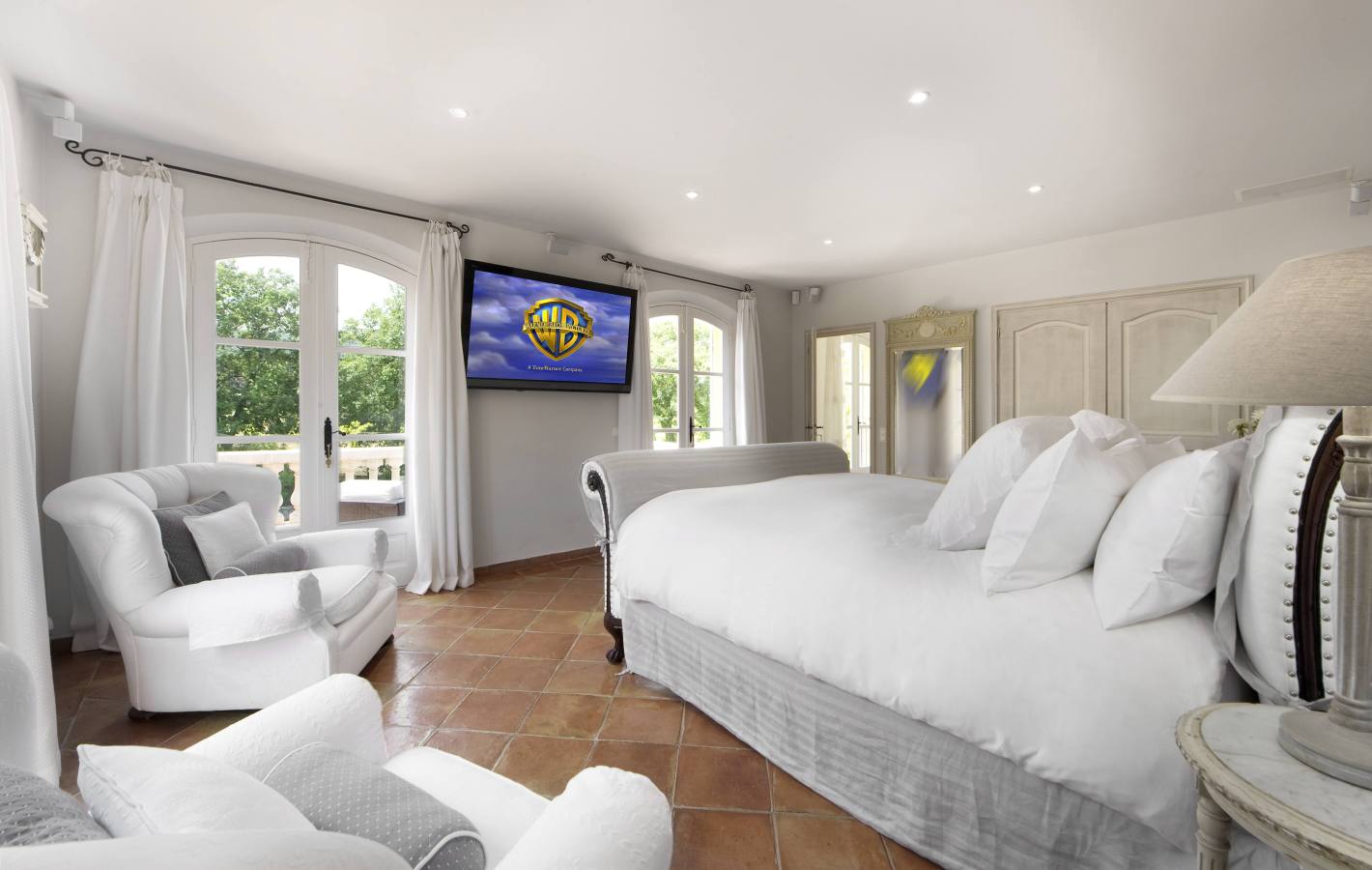 Villa Pearl St Tropez Master Bedroom