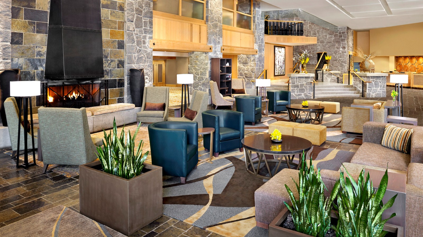 Westin Resort and Spa Whistler offers you 4 star comfort and luxury with convenient private apartments equipped with a kitchen and dining room.