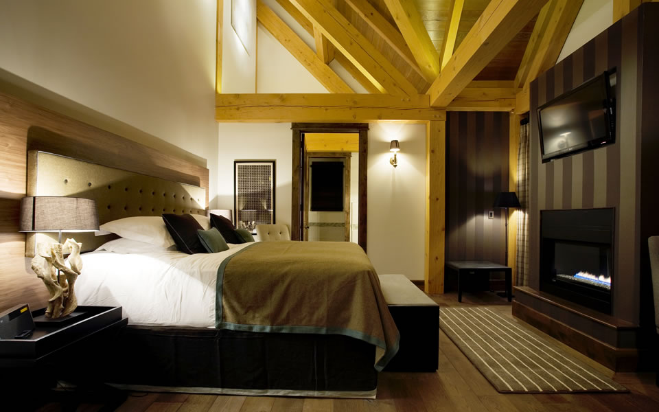 Bedroom 2 Bighorn Luxury Heli-Ski Lodge in Revelstoke