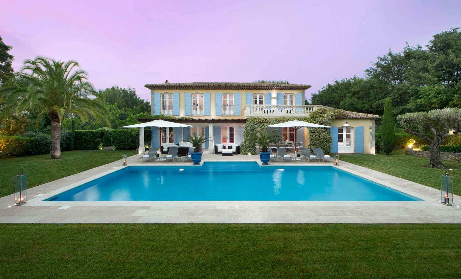 Villa Pearl St Tropez Exterior with Pool