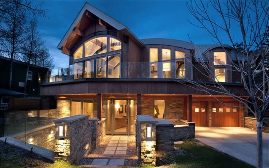 Modern Upscale Home in Aspen Colorado, Last minute luxury properties in Whistler, Canada