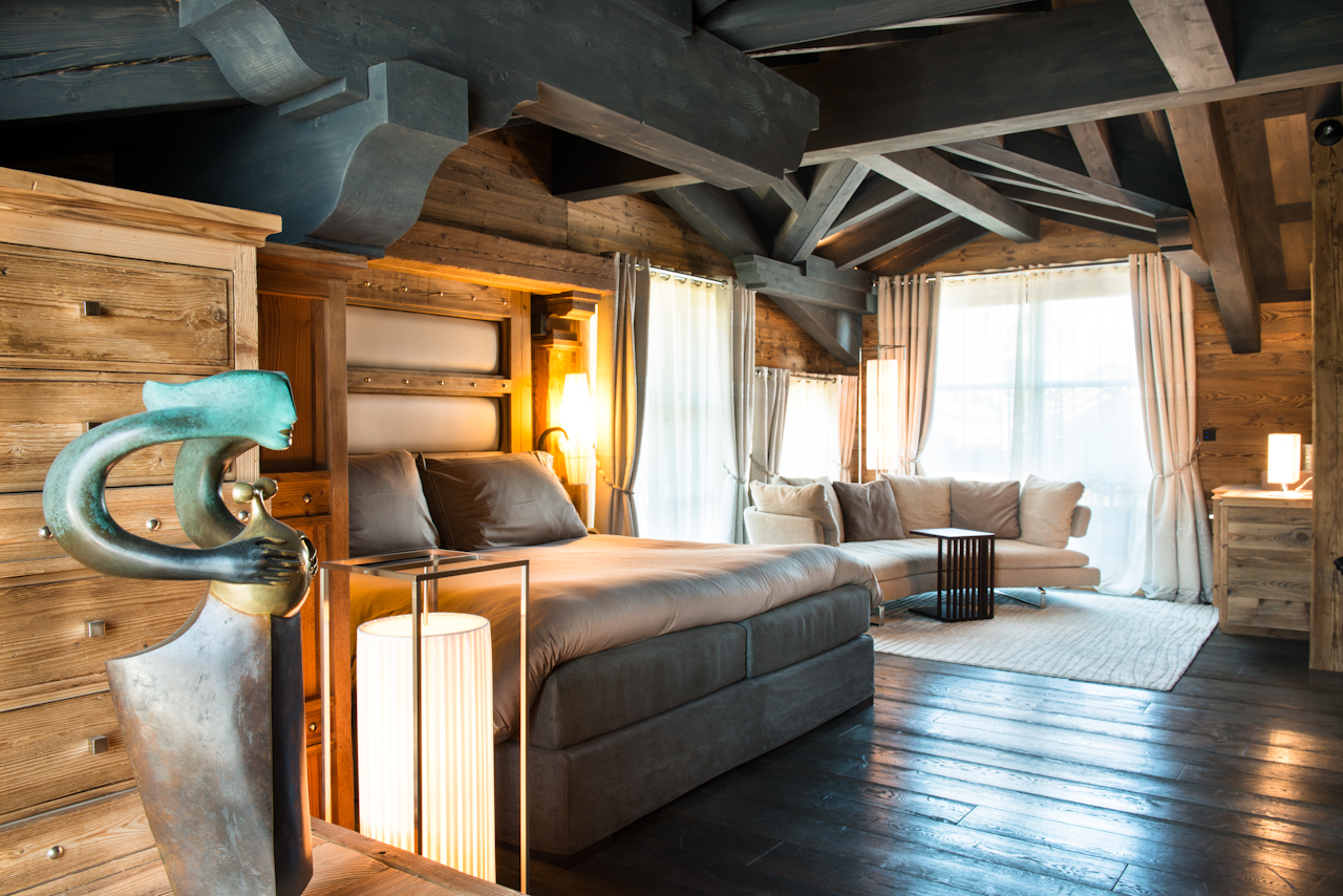 8 bedroom Signature Chalet in Courchevel 1850