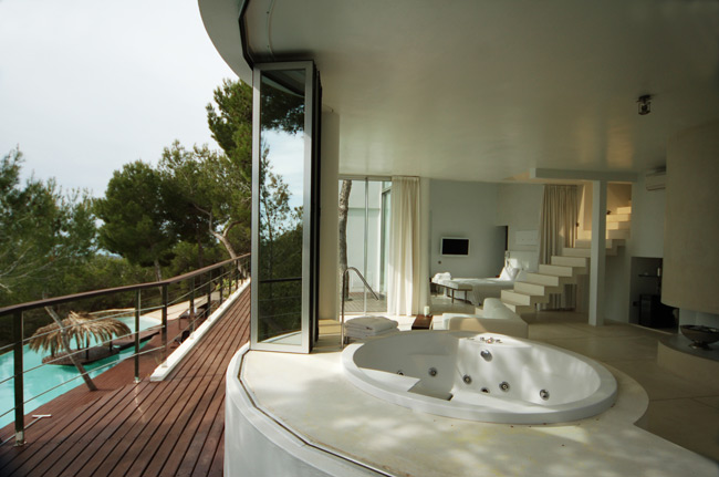 Le Rocher Exceptional 8 Bedroom Property in Ibiza